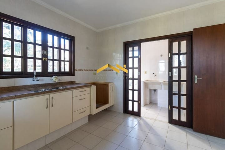 Casa à venda com 6 quartos, 450m² - Foto 20