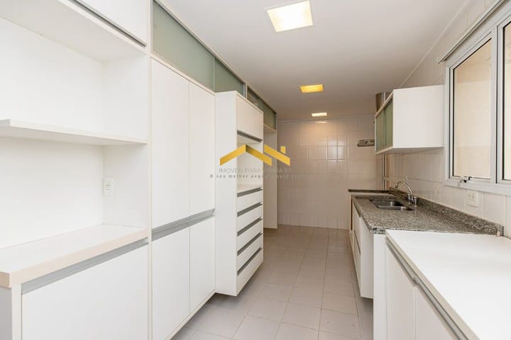 Apartamento à venda com 3 quartos, 190m² - Foto 9