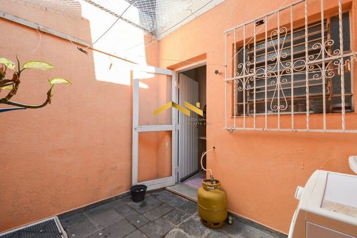 Casa à venda com 2 quartos, 100m² - Foto 2