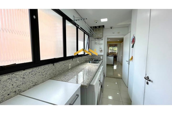 Apartamento à venda com 3 quartos, 240m² - Foto 14