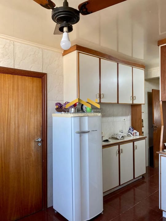 Apartamento à venda com 3 quartos, 141m² - Foto 7