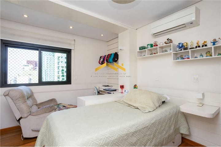 Apartamento à venda com 4 quartos, 235m² - Foto 12