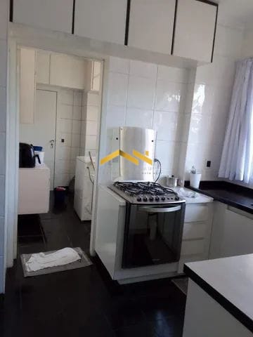 Apartamento à venda com 4 quartos, 190m² - Foto 9