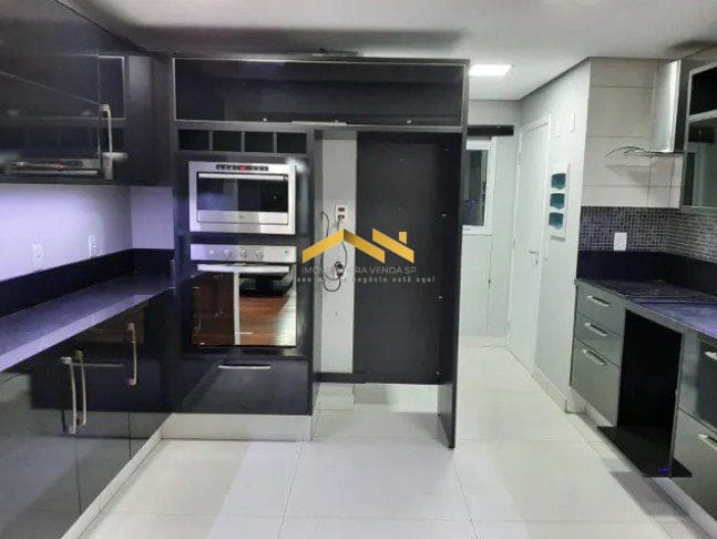 Apartamento à venda com 3 quartos, 190m² - Foto 9