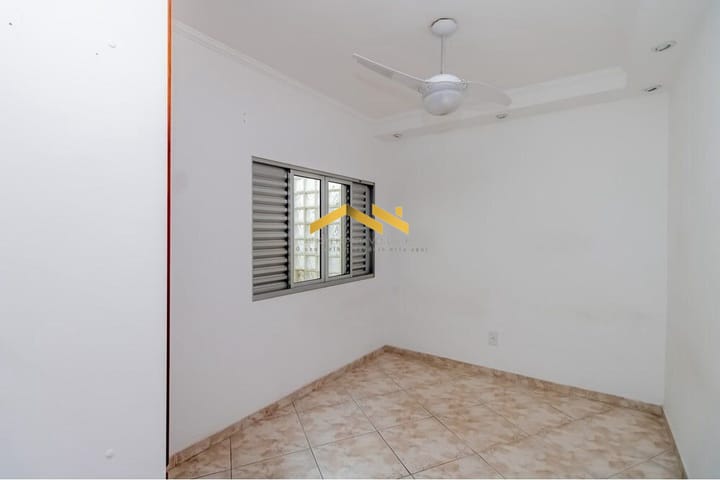 Casa à venda com 3 quartos, 151m² - Foto 3