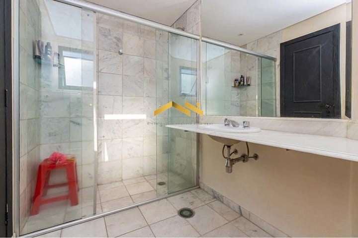 Apartamento à venda com 4 quartos, 171m² - Foto 2