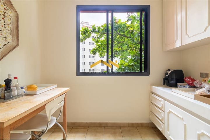 Apartamento à venda com 4 quartos, 251m² - Foto 12