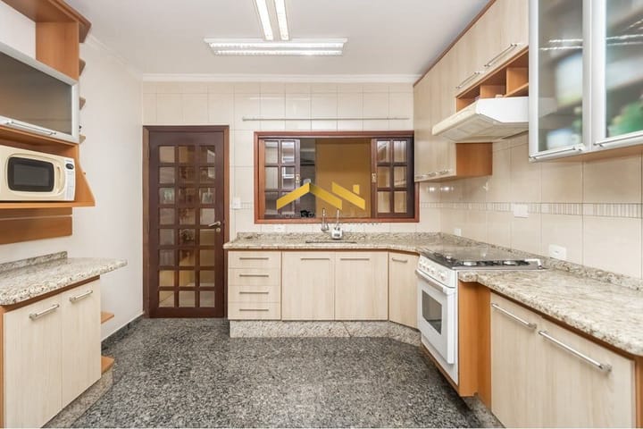 Casa à venda com 3 quartos, 380m² - Foto 37