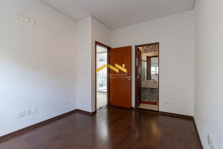 Casa à venda com 4 quartos, 615m² - Foto 8