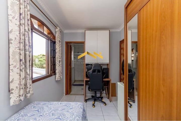 Casa à venda com 3 quartos, 211m² - Foto 9