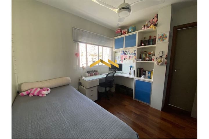 Apartamento à venda com 3 quartos, 200m² - Foto 9