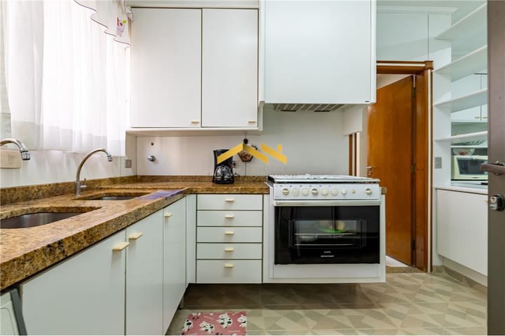 Apartamento à venda com 4 quartos, 214m² - Foto 5