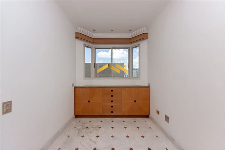 Apartamento à venda com 4 quartos, 275m² - Foto 8