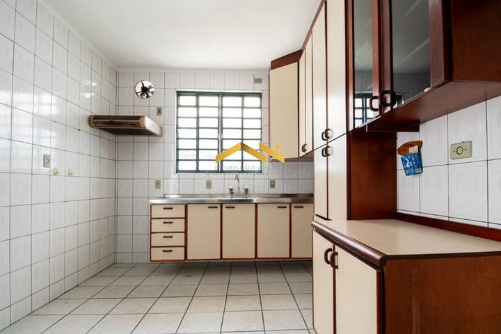 Casa à venda com 4 quartos, 236m² - Foto 11