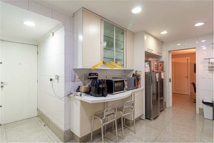 Apartamento à venda com 4 quartos, 320m² - Foto 32