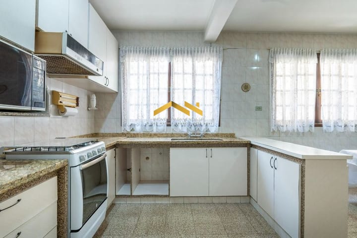 Casa à venda com 3 quartos, 191m² - Foto 4