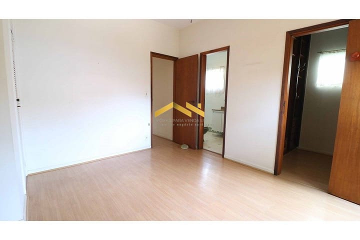 Casa à venda com 3 quartos, 216m² - Foto 9