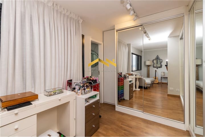 Apartamento à venda com 3 quartos, 222m² - Foto 14