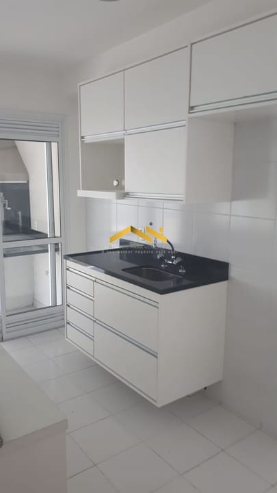 Apartamento à venda com 2 quartos, 80m² - Foto 7