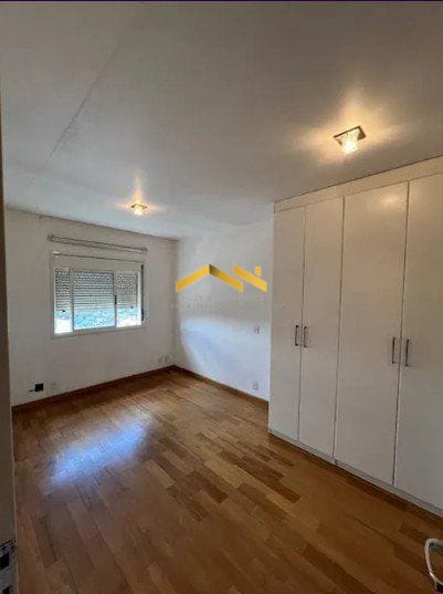 Apartamento à venda com 2 quartos, 70m² - Foto 11