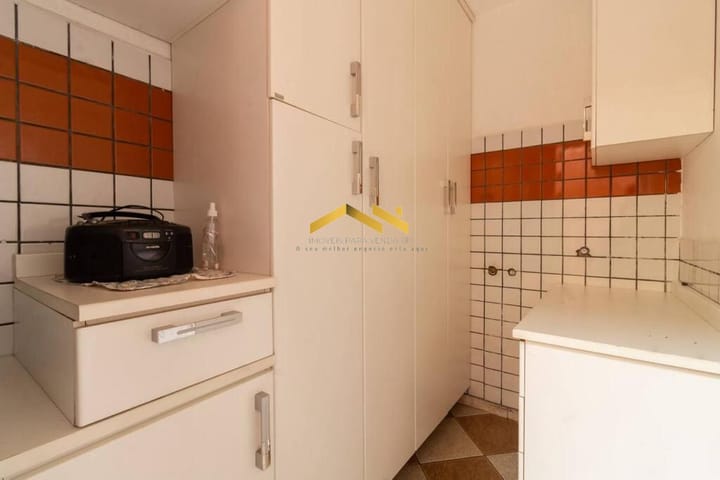 Casa à venda com 3 quartos, 186m² - Foto 3