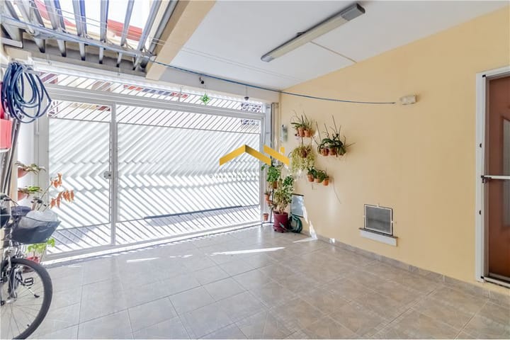 Casa à venda com 3 quartos, 105m² - Foto 2