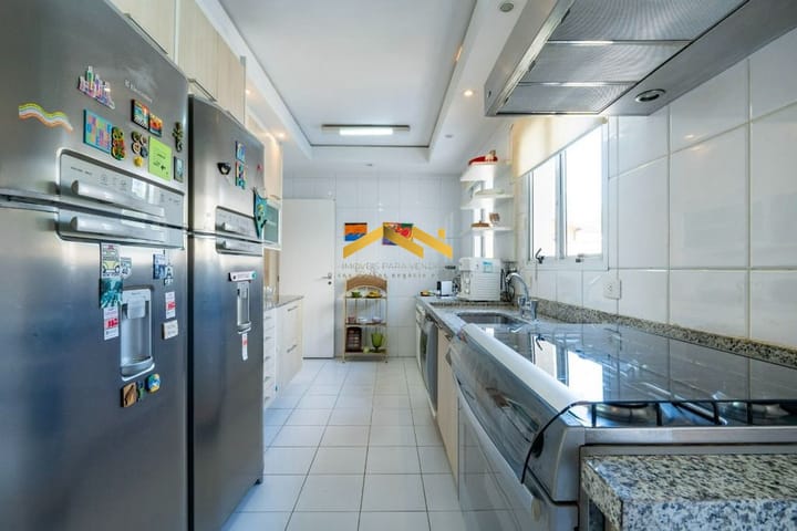 Apartamento à venda com 3 quartos, 143m² - Foto 13