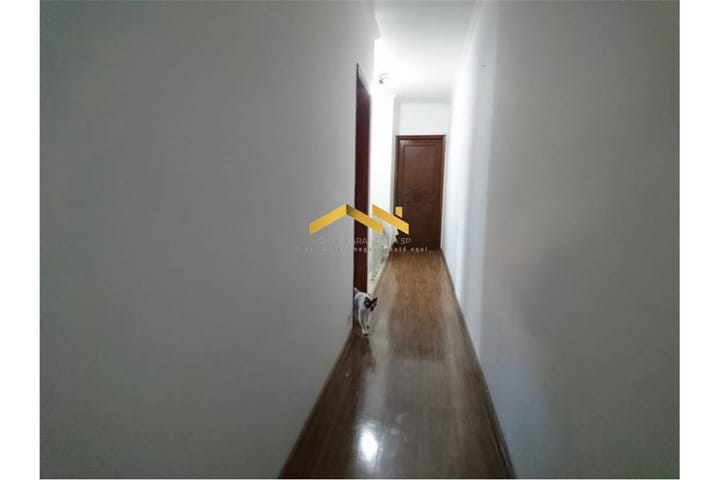 Casa à venda com 4 quartos, 200m² - Foto 4