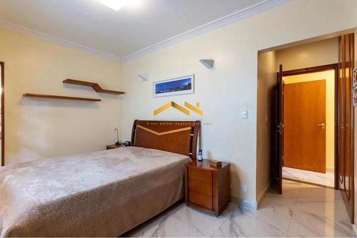 Casa à venda com 3 quartos, 300m² - Foto 8