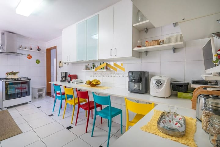 Casa à venda com 4 quartos, 240m² - Foto 35