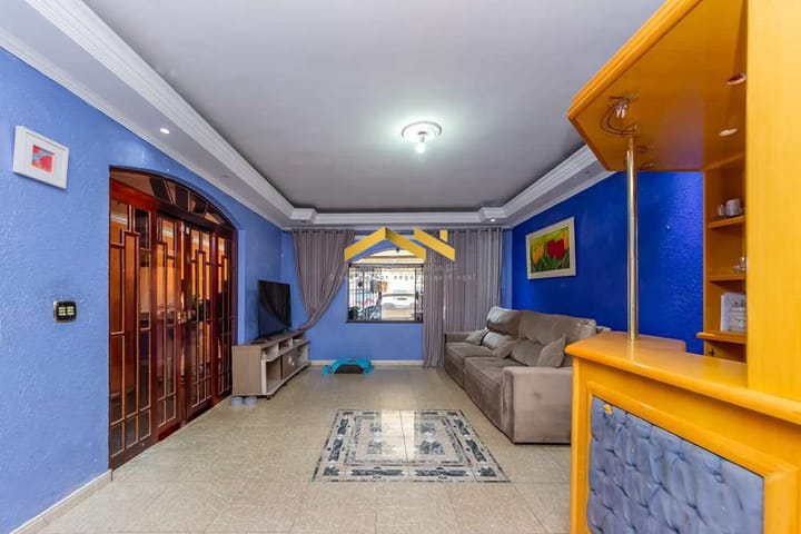 Casa à venda com 3 quartos, 250m² - Foto 1