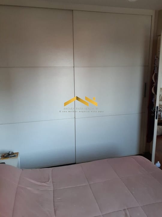 Apartamento à venda com 2 quartos, 70m² - Foto 17