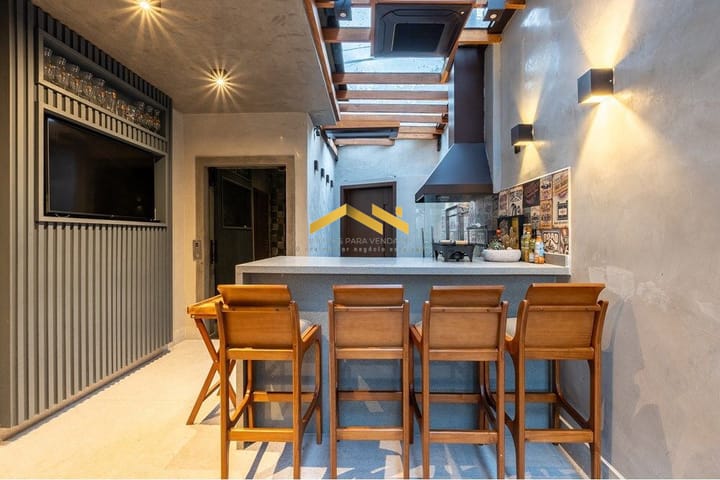 Casa à venda com 3 quartos, 381m² - Foto 2