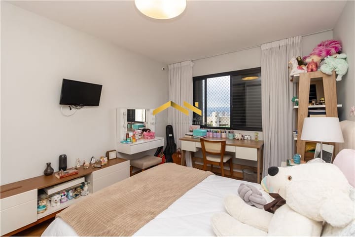 Apartamento à venda com 3 quartos, 222m² - Foto 21