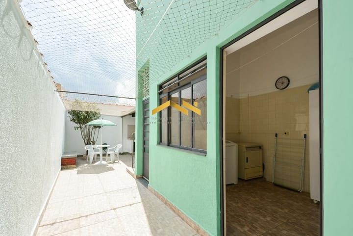 Casa à venda com 4 quartos, 180m² - Foto 18