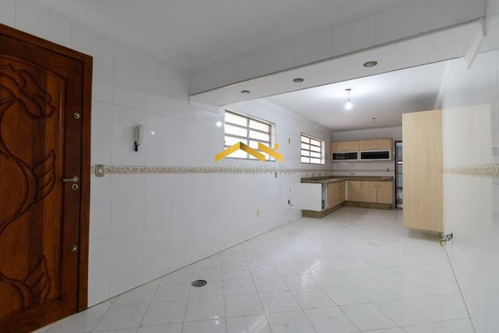 Casa à venda com 3 quartos, 240m² - Foto 9