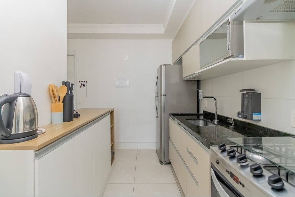 Apartamento à venda com 2 quartos, 64m² - Foto 2