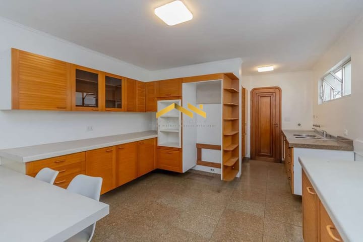 Apartamento à venda com 3 quartos, 206m² - Foto 7