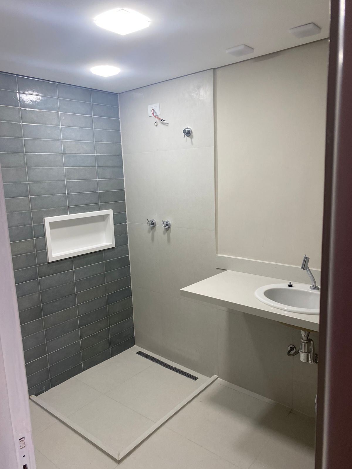 Apartamento à venda com 3 quartos, 94m² - Foto 4