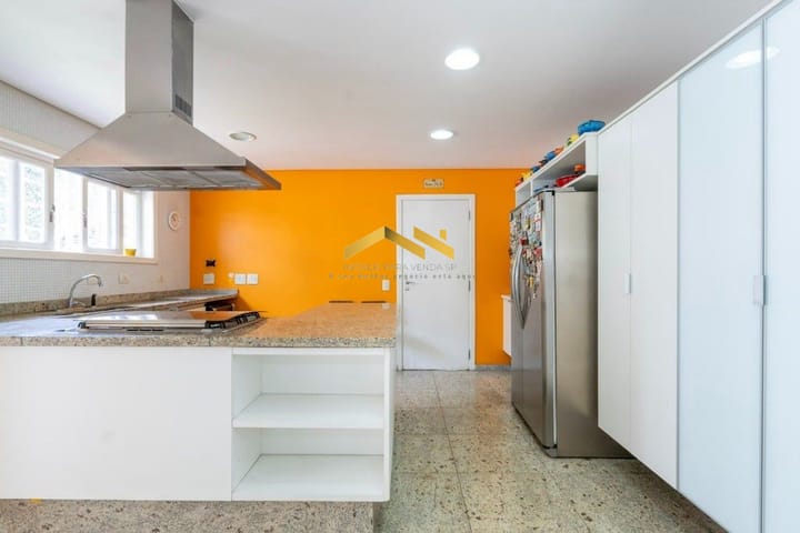 Casa à venda com 3 quartos, 500m² - Foto 7