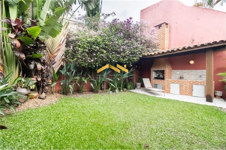 Casa à venda com 3 quartos, 300m² - Foto 8