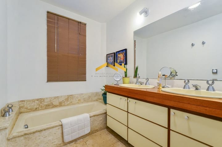 Apartamento à venda com 4 quartos, 210m² - Foto 8