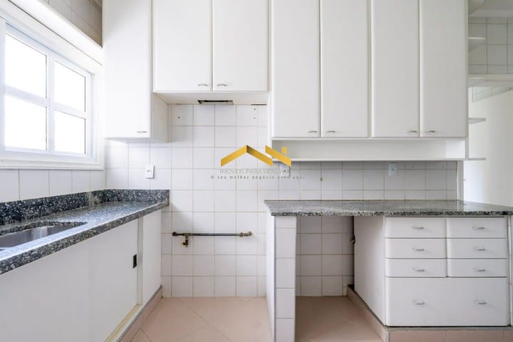 Apartamento à venda com 4 quartos, 207m² - Foto 17