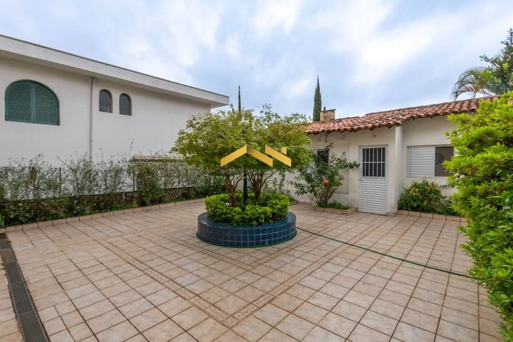 Casa à venda com 3 quartos, 303m² - Foto 40