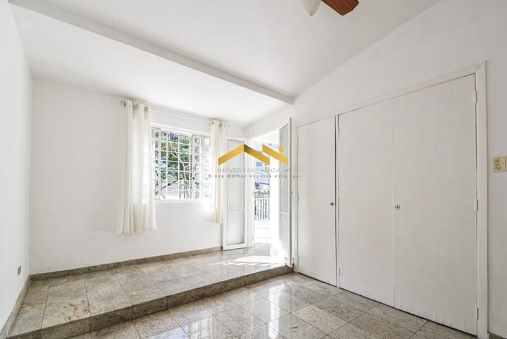 Casa à venda com 4 quartos, 205m² - Foto 12