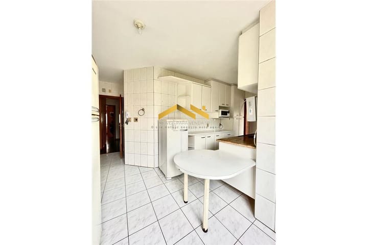 Apartamento à venda com 4 quartos, 177m² - Foto 14