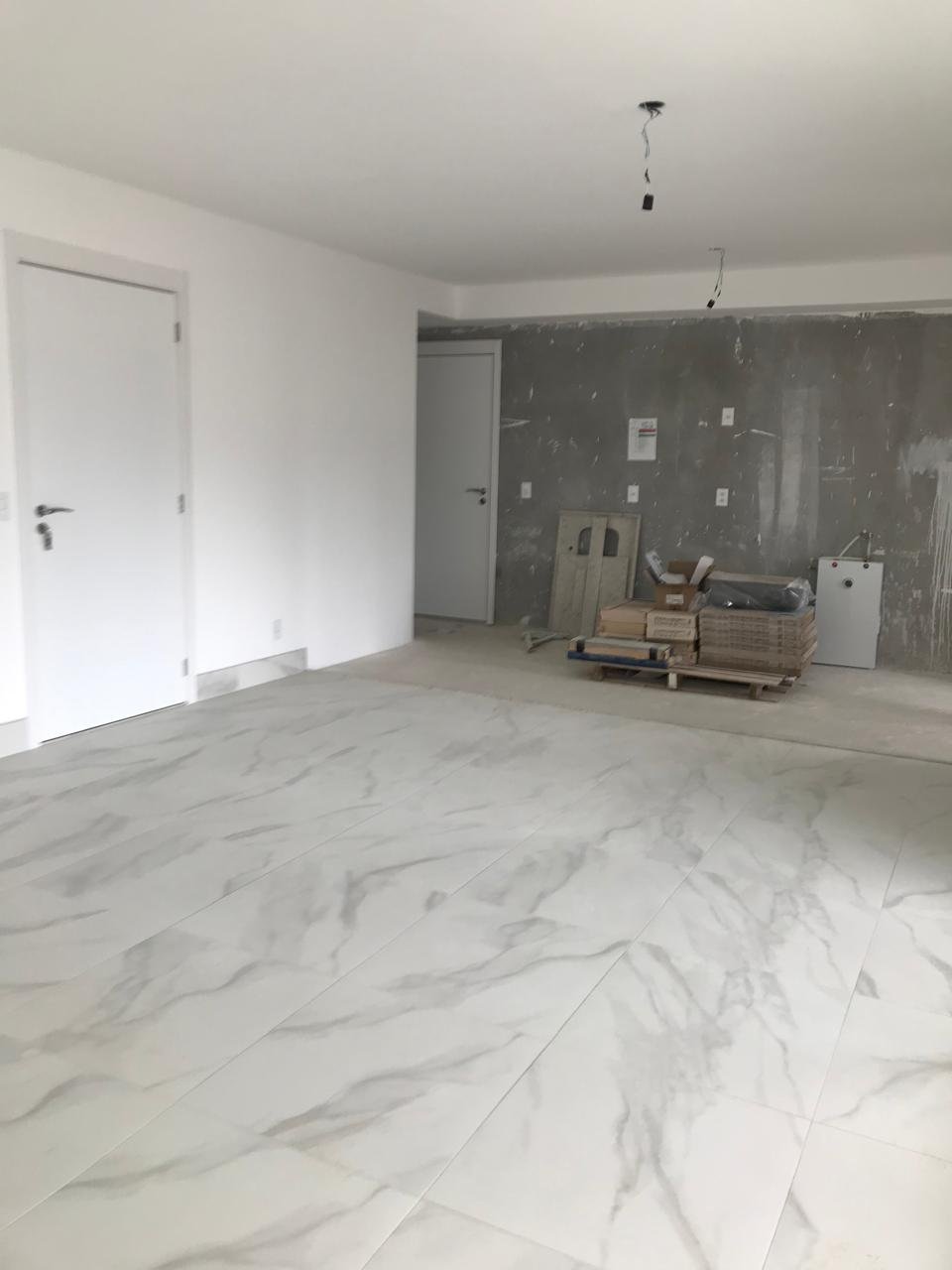 Apartamento à venda com 3 quartos, 131m² - Foto 2