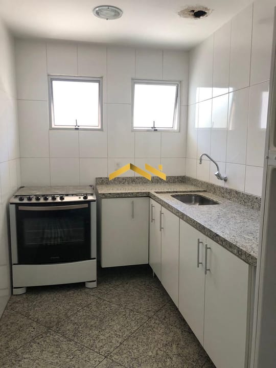 Apartamento à venda com 3 quartos, 50m² - Foto 3