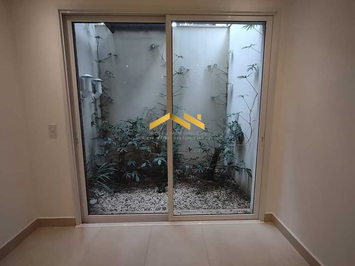 Casa à venda com 4 quartos, 300m² - Foto 7