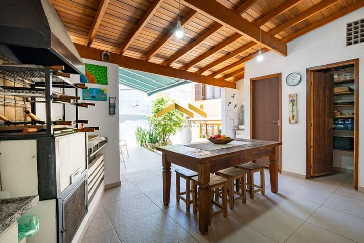 Casa à venda com 4 quartos, 240m² - Foto 12